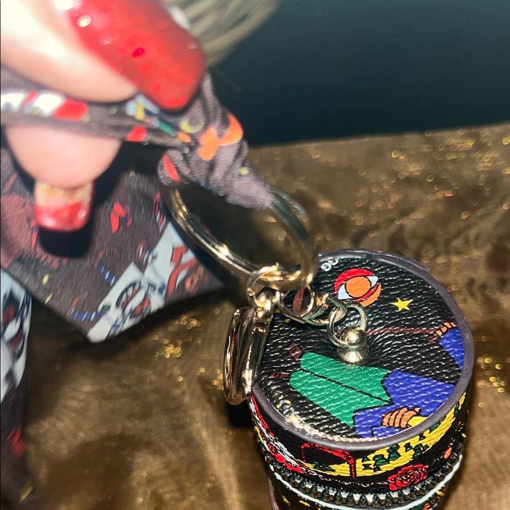 Colorful Printed Key & Card Holder - Picture 3 of 8